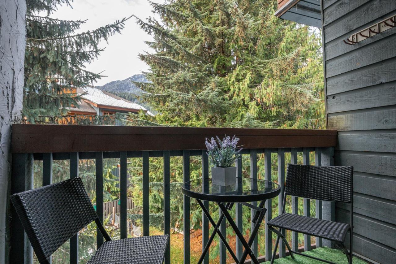 Updated Whistler Creek Studio With Parking Bagian luar foto